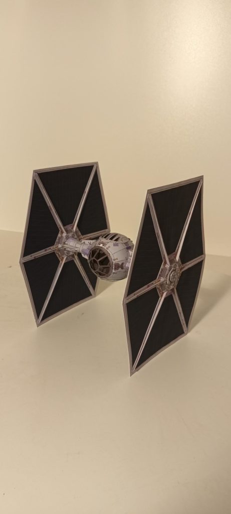 Paper model; Papercraft; Maquette en papier; Maquette en carton; comment faire; how to; diy; star wars; Les plus belles maquettes en papier; real size; Pagode en papier; Temple Japonais; pagode Japonaise; japanese Pagoda; tie fighter, electronics led,command led; pic